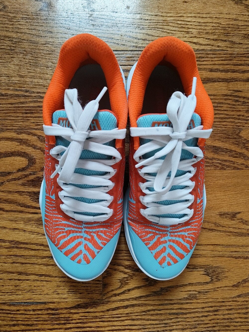Moolah Neovolt Low Coral and Teal Athletic Sneakers